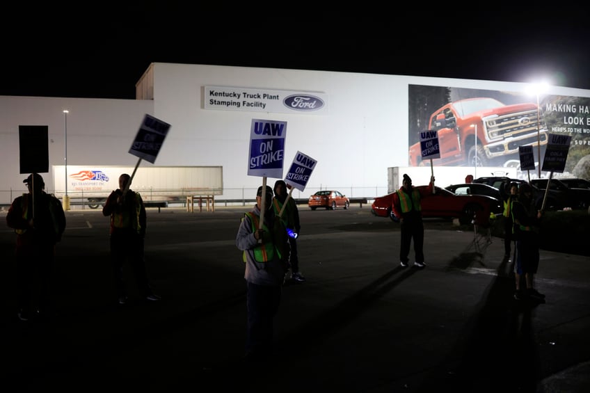 uaw strike 34k auto workers now on picket line while few americans back general motors ford and stellantis