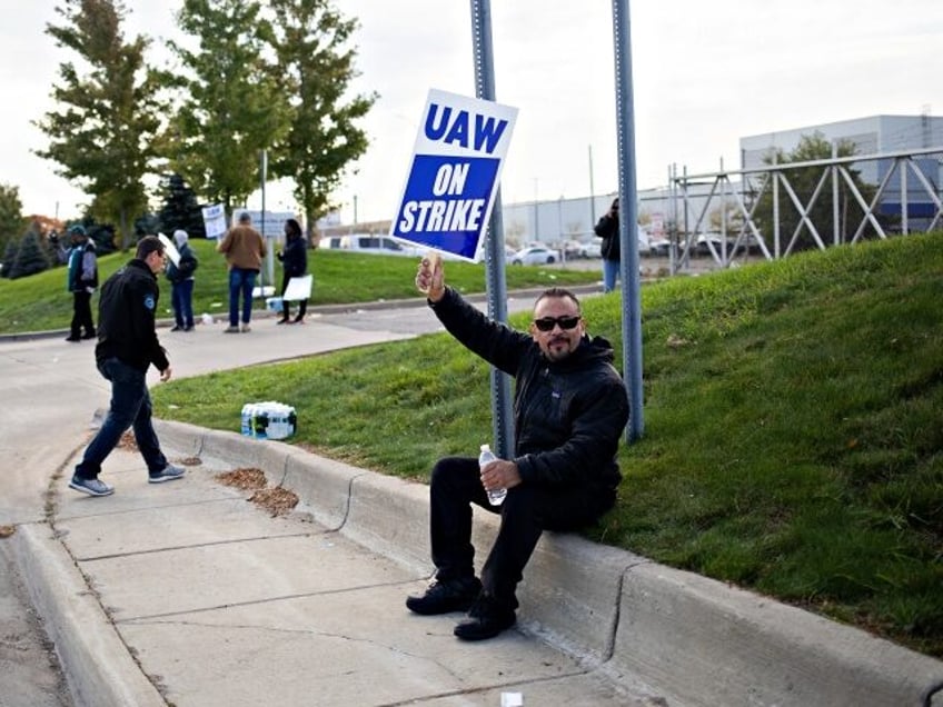 uaw strike 68k auto workers shut down stellantis most profitable plant