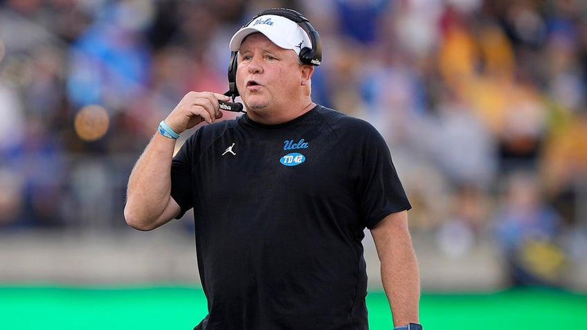 uclas chip kelly takes dig at ncaa over new clock rule hope you guys are selling a lot of commercials