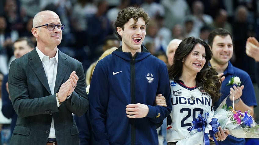 Dan Hurley family