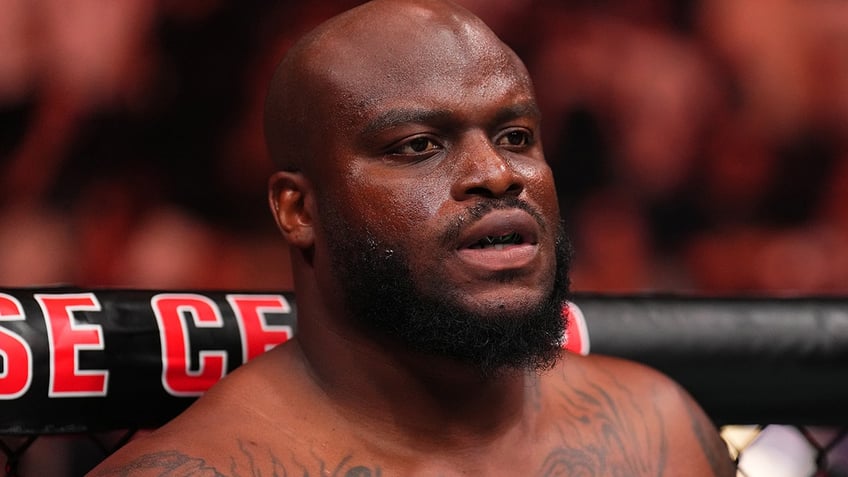 Derrick Lewis readies for his fight