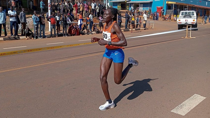 Rebecca Cheptegei in at 10km road race