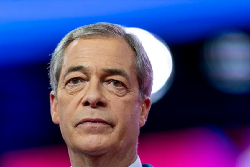 uk banking boss apologizes to populist politician farage over the closure of his account