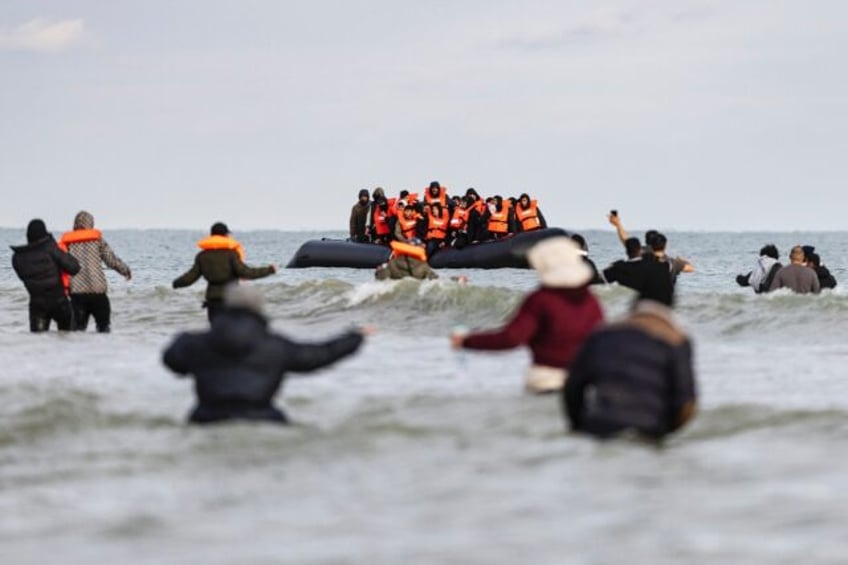 Prime Minister Rishi Sunak has vowed to stop migrants arriving on small boats from mainlan