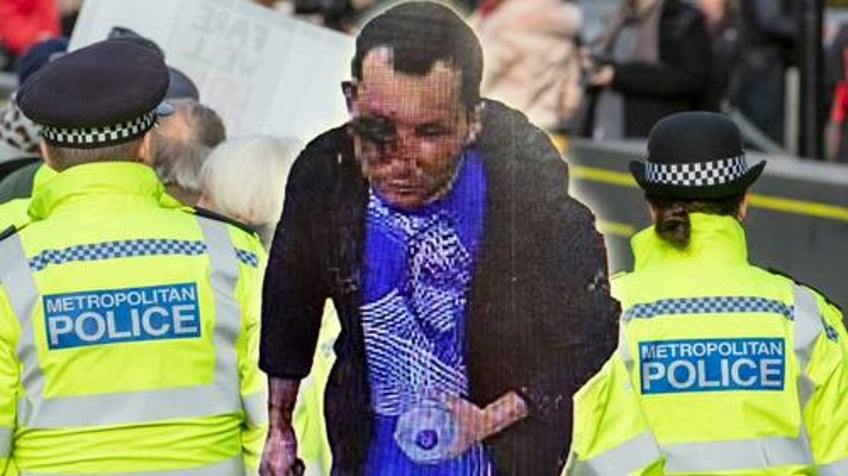 uk cops ridiculed for saying still at large london acid attacker could be north south east west or abroad