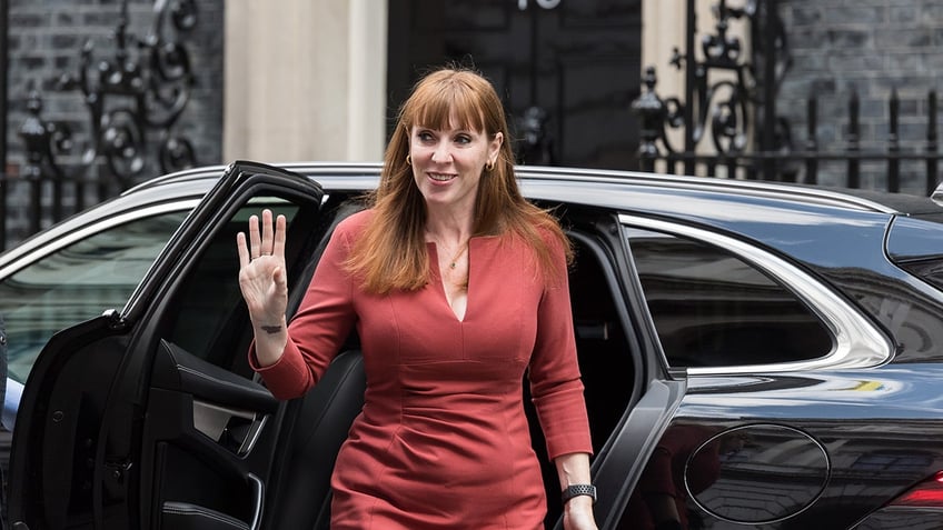Rayner arrives at Downing Street