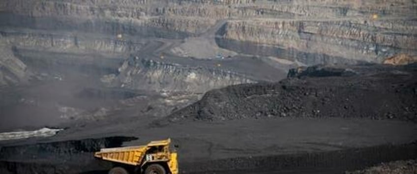 uk high court revokes permit for first coal mine in 30 years