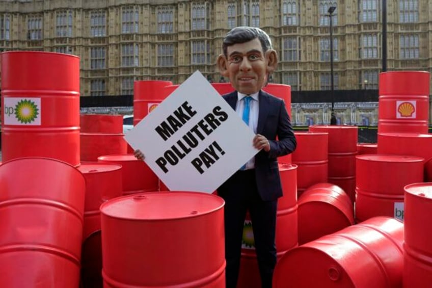 uk leader rishi sunak signals plan to backtrack on some climate goals