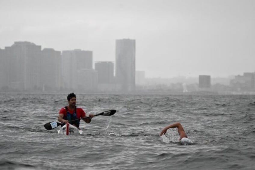 uk man swims entire new york river in clean water campaign