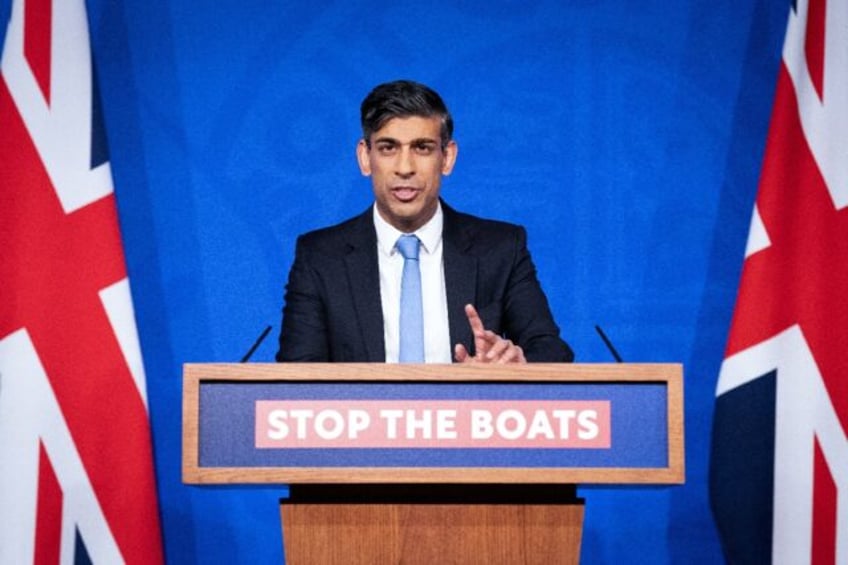 Prime Minister Rishi Sunak's government is seeking to send rejected asylum seekers to Rwan