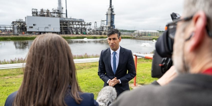 uk prime minister rishi sunak makes climate activists seethe in bold move for energy independence