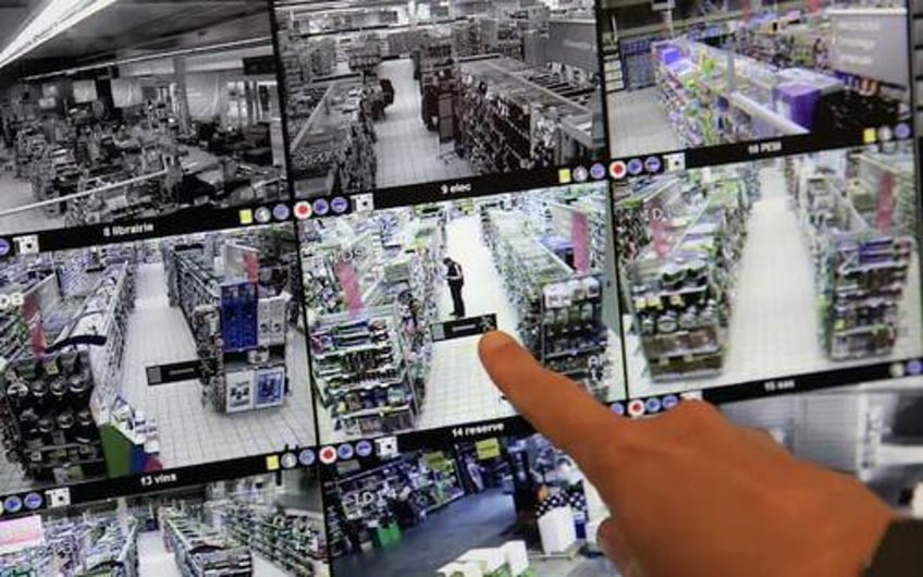 uk shoplifting jumps 25 over past year