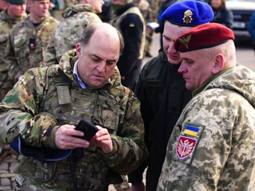 ukraine loses one of its closest allies as uk defence secretary wallace resigns