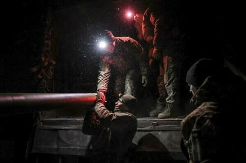 ukraine ready to sign trumps minerals deal wednesday breakthrough reached