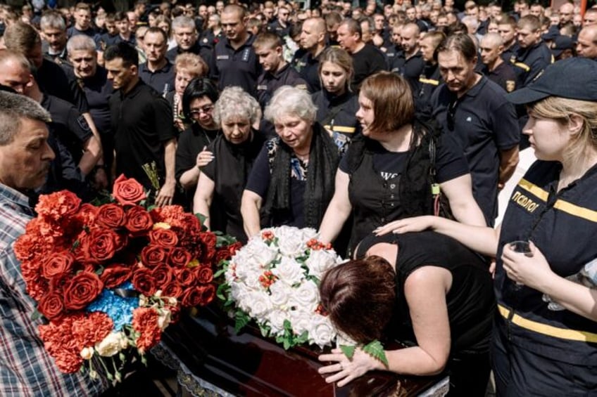 ukraine says massive russia drone attacks hit kyiv odesa