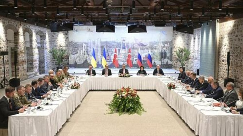 ukraines new ceasefire plan calls for international monitoring of land air sea truce