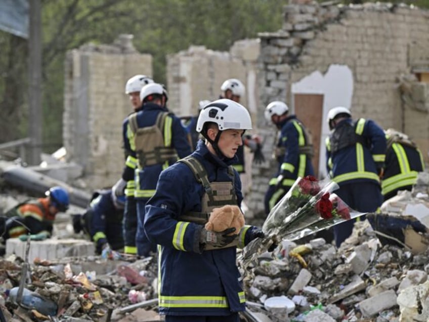 ukrainian village decimated as precision missile strikes funeral for dead soldier