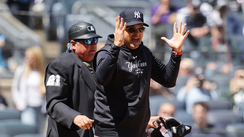 Aaron Boone livid with umpire