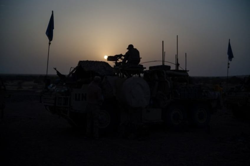 un force in mali quits base early over insecurity