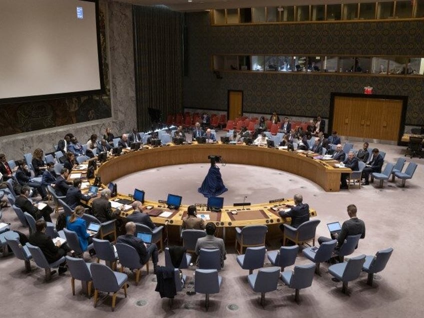 un security council passes resolution demanding ceasefire in gaza