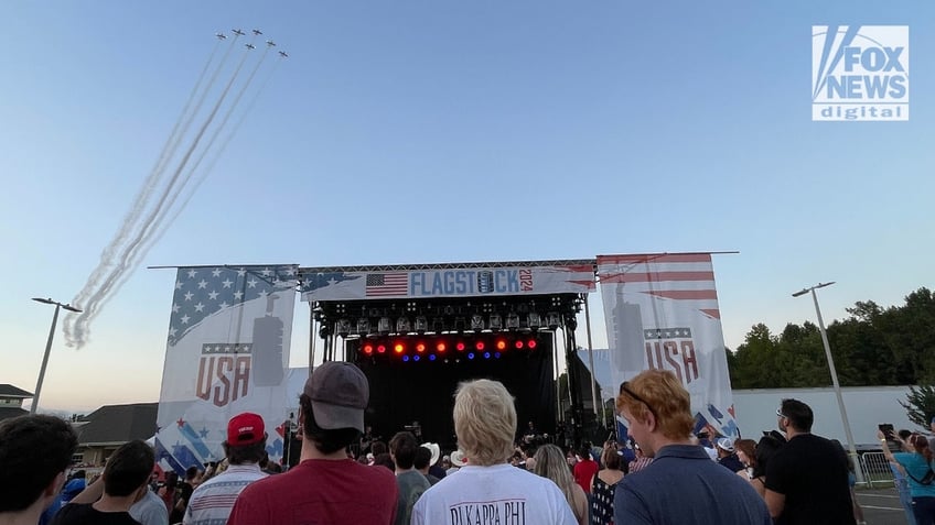 Chapel Hill students attend John Rich