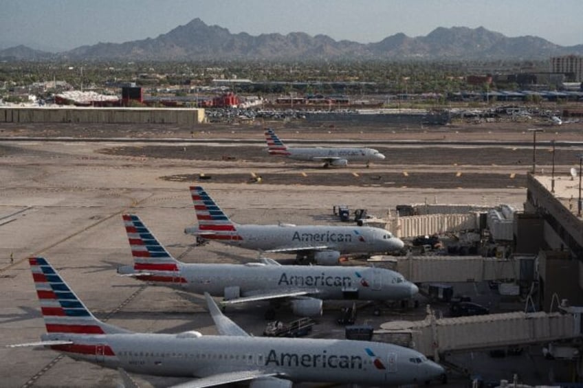 uncertain outlook weighs on american airlines shares despite blowout q2