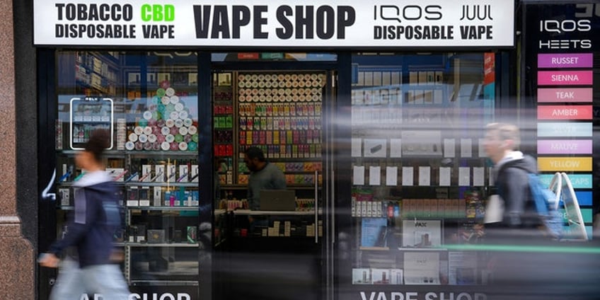 united kingdom government calls for vape ban by 2024 on both environmental health grounds