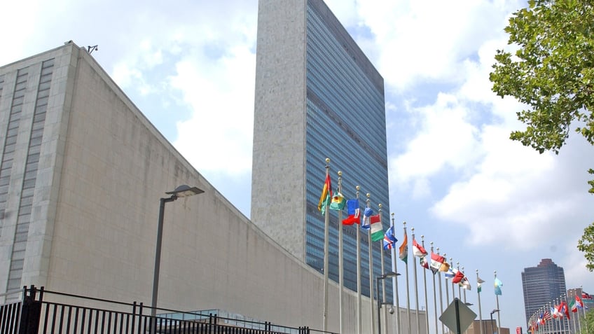 The United Nations headquarters is seen in New York, Friday, July 27, 2007 . Ms. Alicia Barcena, the United Nations Under-Secretary General for Management announced Michael Adlerstein as Captal Master Plan Executive Director and pre-construction plan for new UN building at the UN headquarters in New York on Friday. (AP Photo/Osamu Honda)