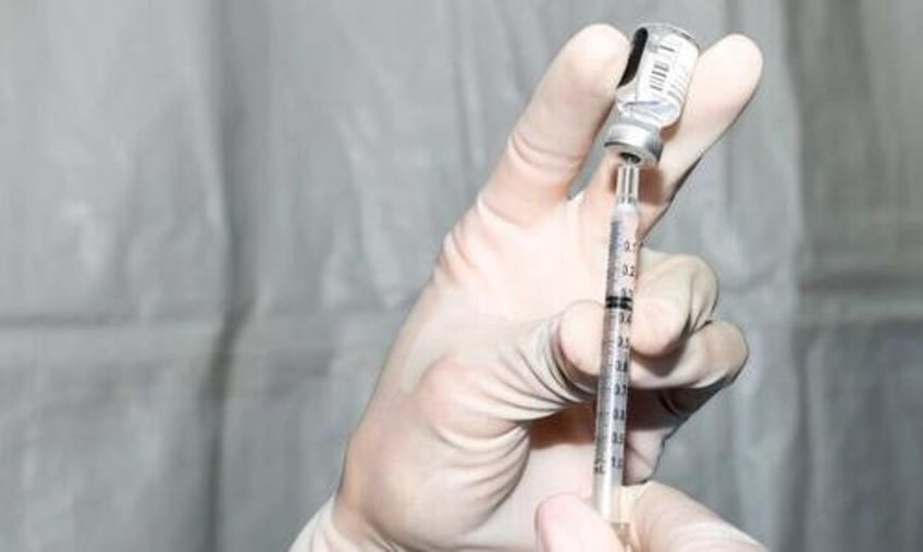 universitys covid 19 vaccine mandate violates us constitution court