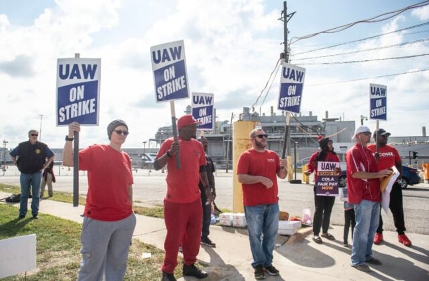 upbeat mood along picket lines on us auto strikes first day