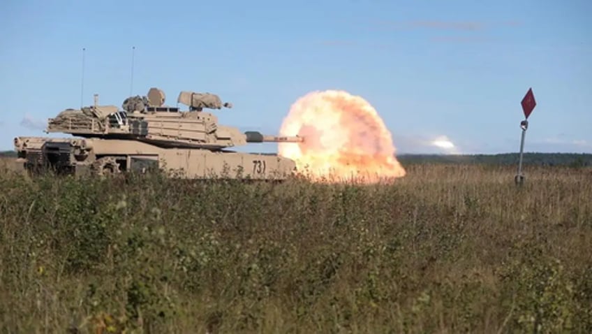 us abrams tanks arrive in ukraine next week biden confirms