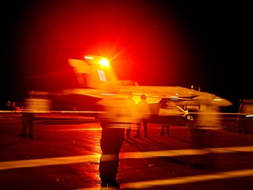 190510-N-MM912-1013 RED SEA (May 10, 2019) An F/A-18E Super Hornet from the "Sidewinders"