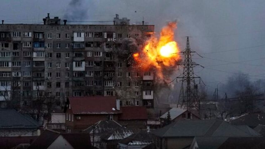 us and uk holding un screening of documentary on russias siege of ukrainian city of mariupol