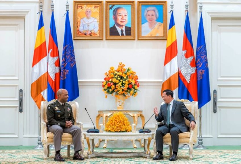 A senior US army commander meets with Cambodian Prime Minister Hun Manet to 'expand bilate