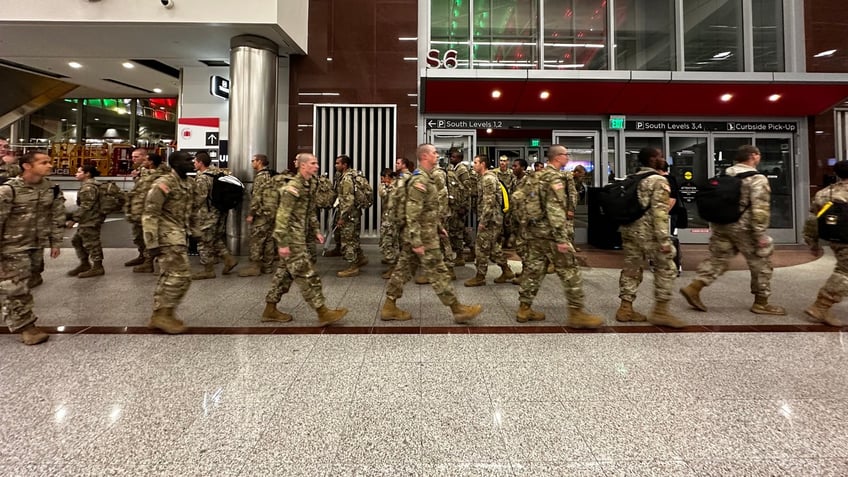 us army soldiers by the thousands head home to rest and recharge during holiday block leave