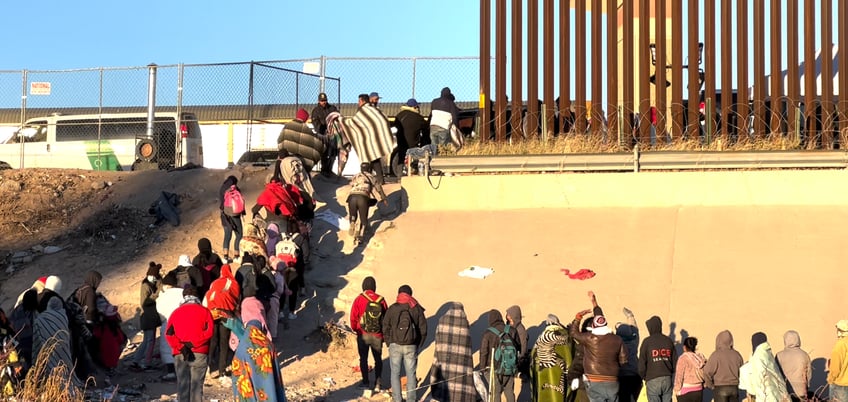 us border patrol apprehends 10k migrants illegally crossing into arizona in just a week