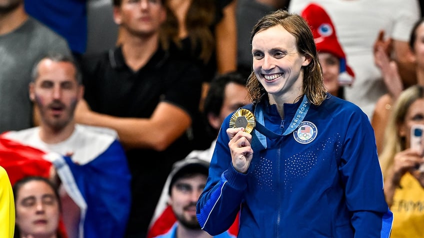 Katie Ledecky shows off her gold