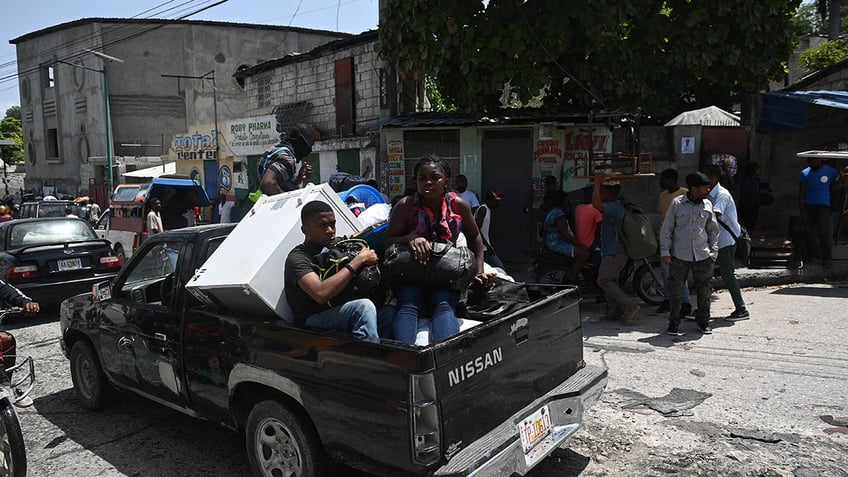 us citizens urged to leave haiti as soon as possible as state department flags current security situation