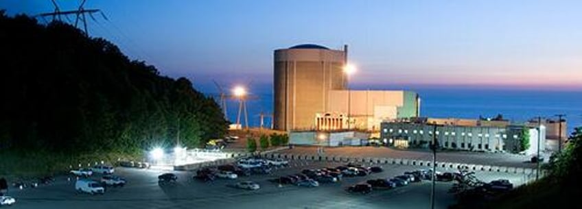 us closes 15 billion loan to resurrect shuttered michigan nuclear power plant