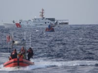 US Coast Guard intercepts hundreds of migrants heading for American shores