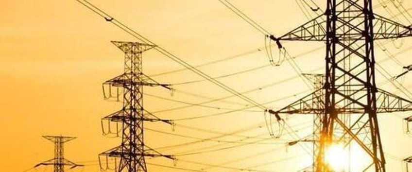us electricity from fossils fuels dips below 50 for the first time ever