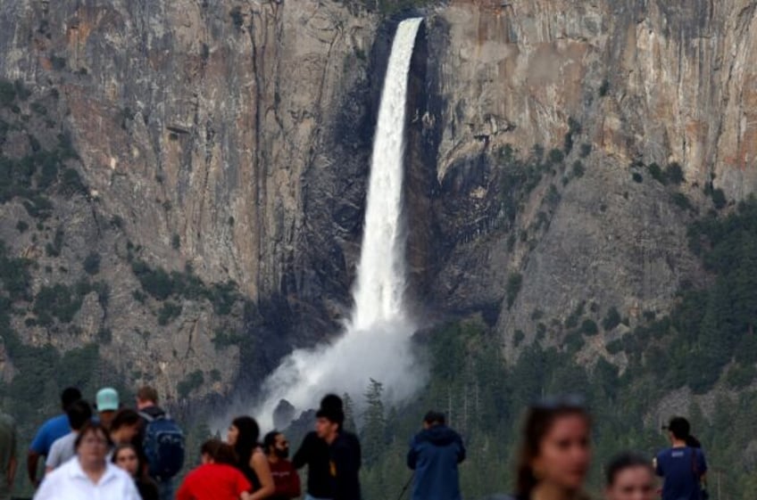 us government shutdown to close iconic national parks