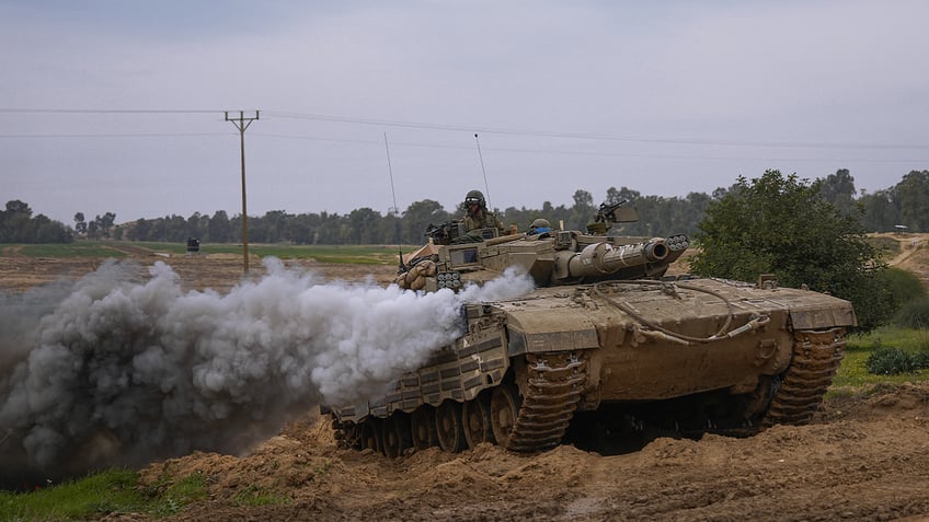 Israel tank