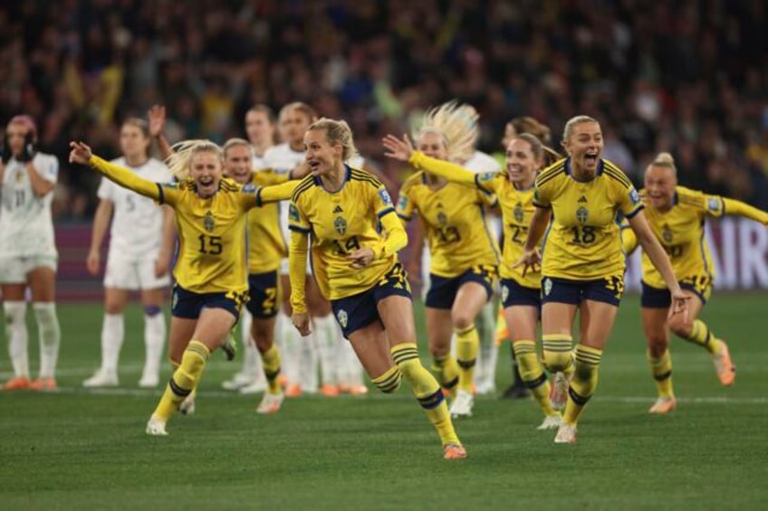 us loses to sweden on penalty kicks in earliest womens world cup exit ever