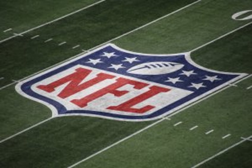 U.S. military service members score free access to all NFL games this season