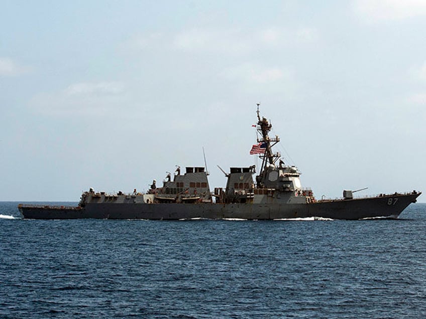 us navy rescues israeli owned ship from armed attackers in gulf of aden