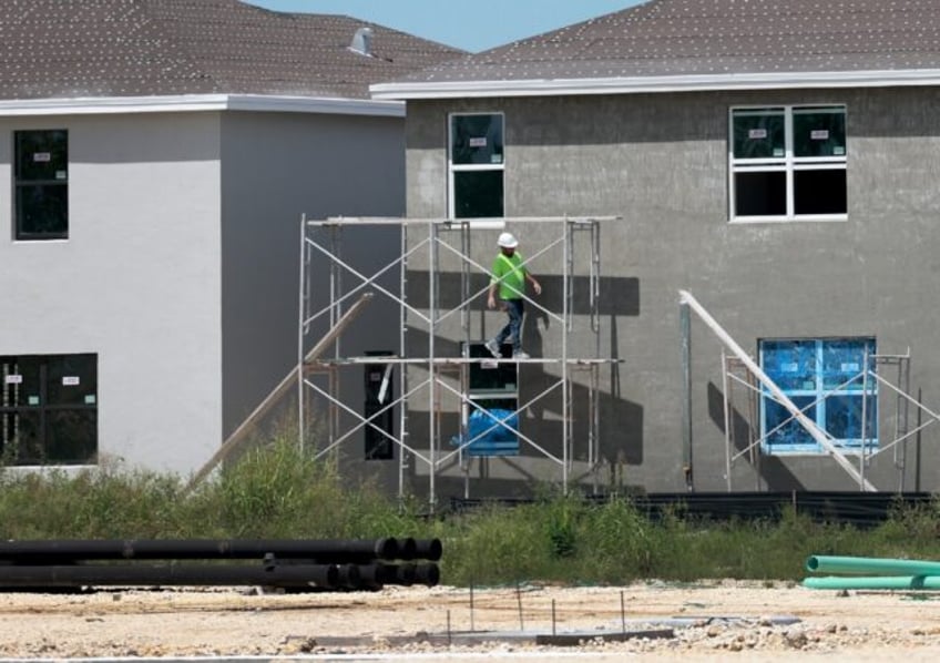 us new home sales hit highest rate in over a year