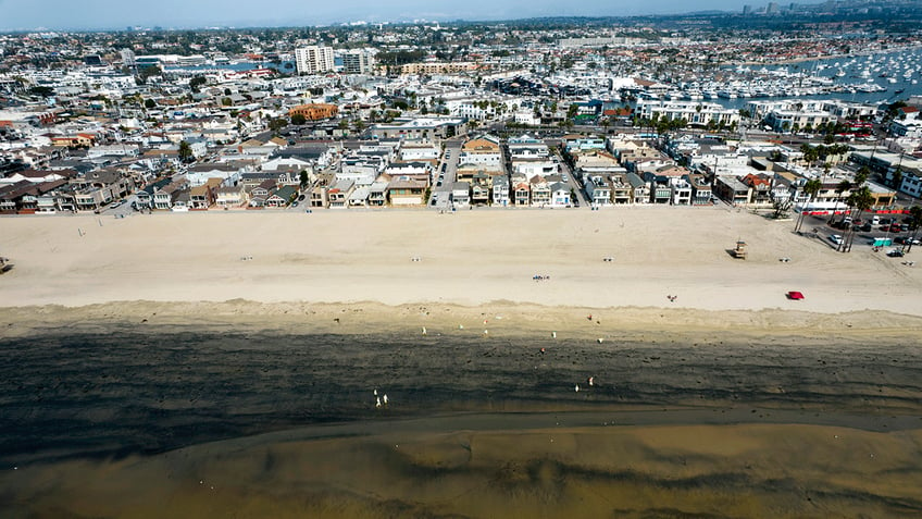 us officials seek increased anchoring distance for ships near undersea pipelines after california oil spill