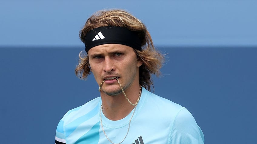 us open player backs claim of marijuana smell at court 17 smells like snoop doggs living room