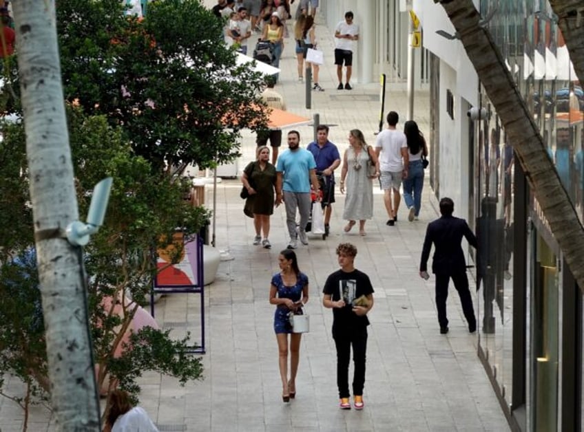 us retail sales higher than expected in september govt